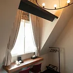 Otel Kint 4*