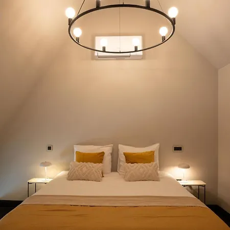 Kint Hotell