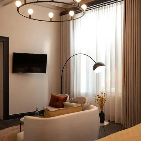 Otel Kint 4*