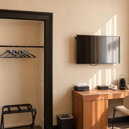 Hotel Boutique Kint - Digital Check-in, Key By Email Or Sms 4*